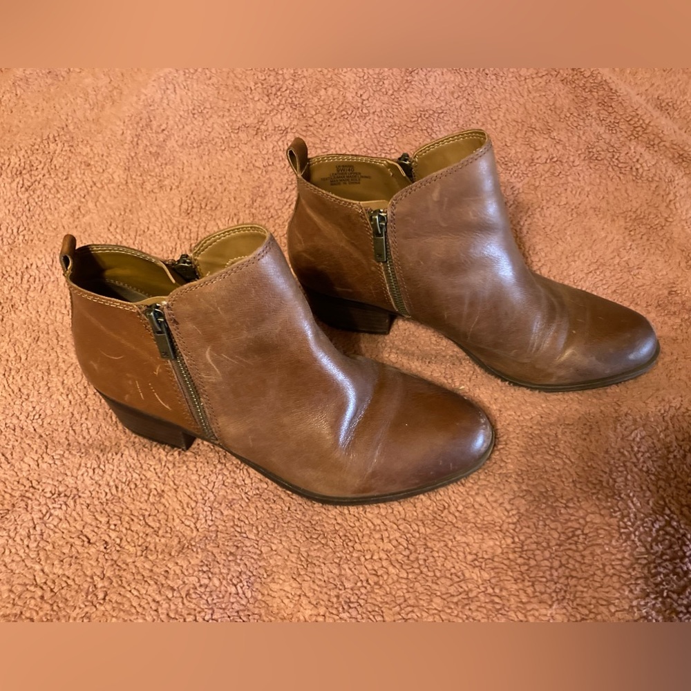 •• SOLD ••